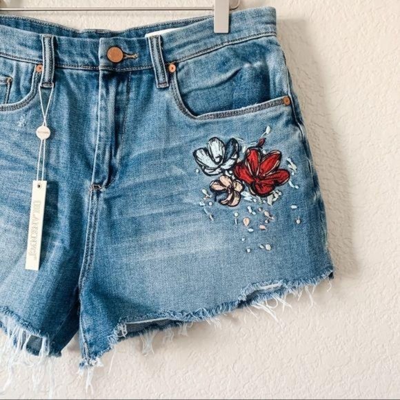 BLANKNYC Denim Pin-up High Rise Shorts 29 … - Picture 4 of 8